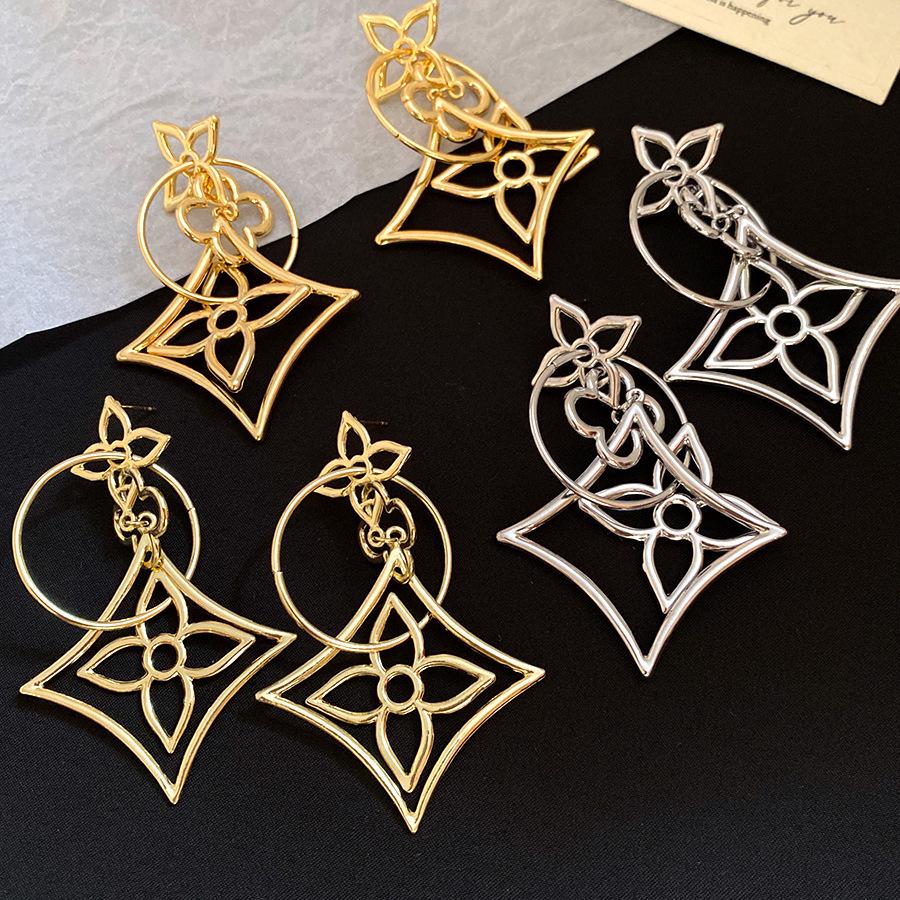 18K Gold Plated Rhombus Floral Earrings with Silver Needle - Stylish Metallic Design for Women