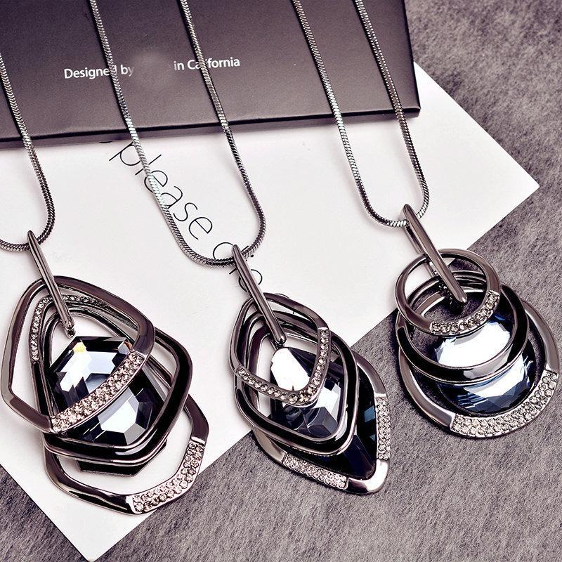 Personalized Geometric Irregular Long-style Sweater Chain - Elegant and Versatile Clothing Accessory Necklace