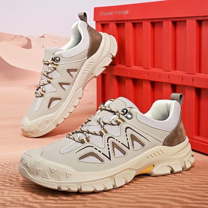 Men's Outdoor Hiking Shoes - Breathable, Wear-Resistant, Non-Slip, Lightweight for Autumn and Winter.