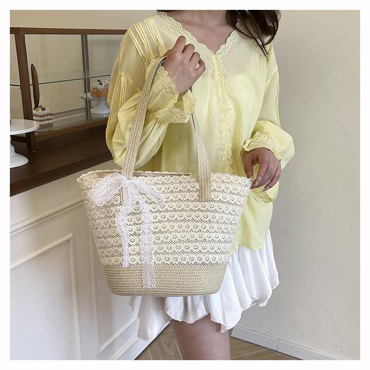 Holiday Straw Bag Lace Woven Bag Large Capacity Tote Bag Women's Spring and Summer New Seaside Shoulder Bag Summer Beach Tote Handbag