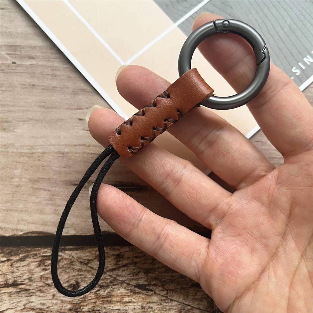 Keychain on the Phone Cowhide Key Chain Simple Accessories Leather Keychain Lanyard Couple Keychains for Car Retro Lanyards