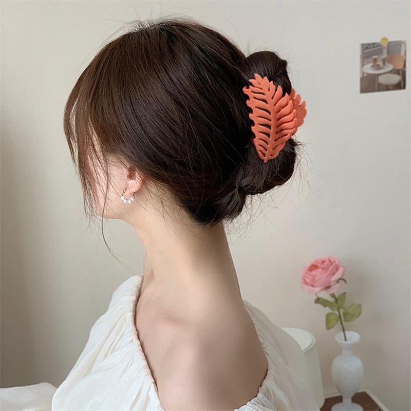 Neue Haarklammern Damen Persönlichkeit Blattform Haarspangen Bunte Einfarbige Krallenklammer Mädchen Haaraccessoires Haarspange Geschenk