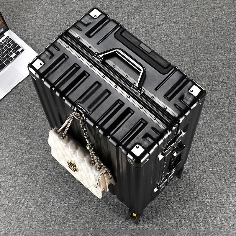 Li Shen Hardshell Carry-on Suitcase