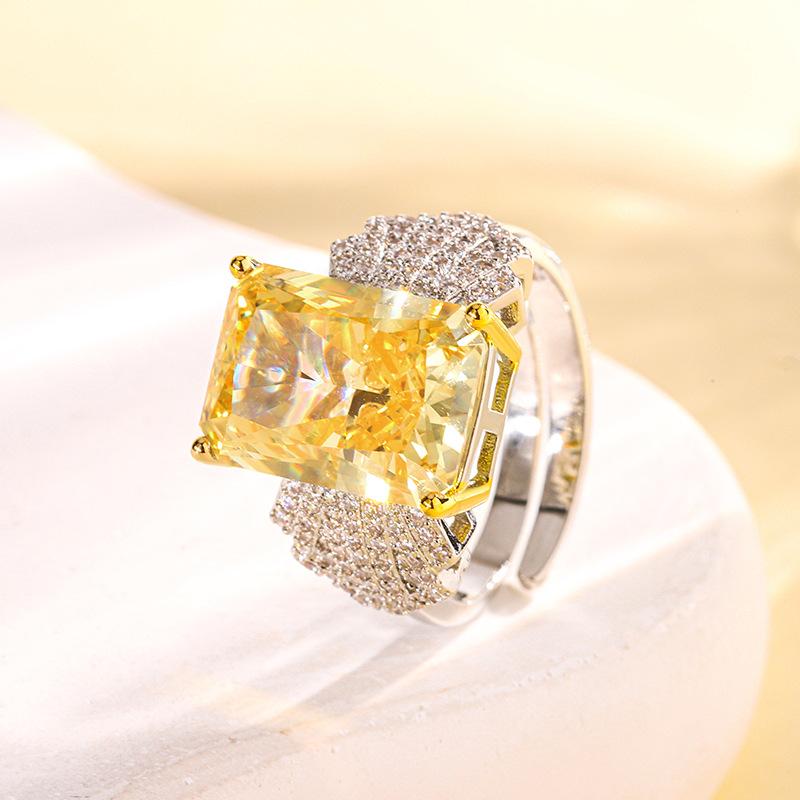 

Jewelry Copper Bottom Gold-Plated High Carbon Diamond Ice Flower Copper Inlaid Light Luxury Square Diamond Ring Women 10 * 14