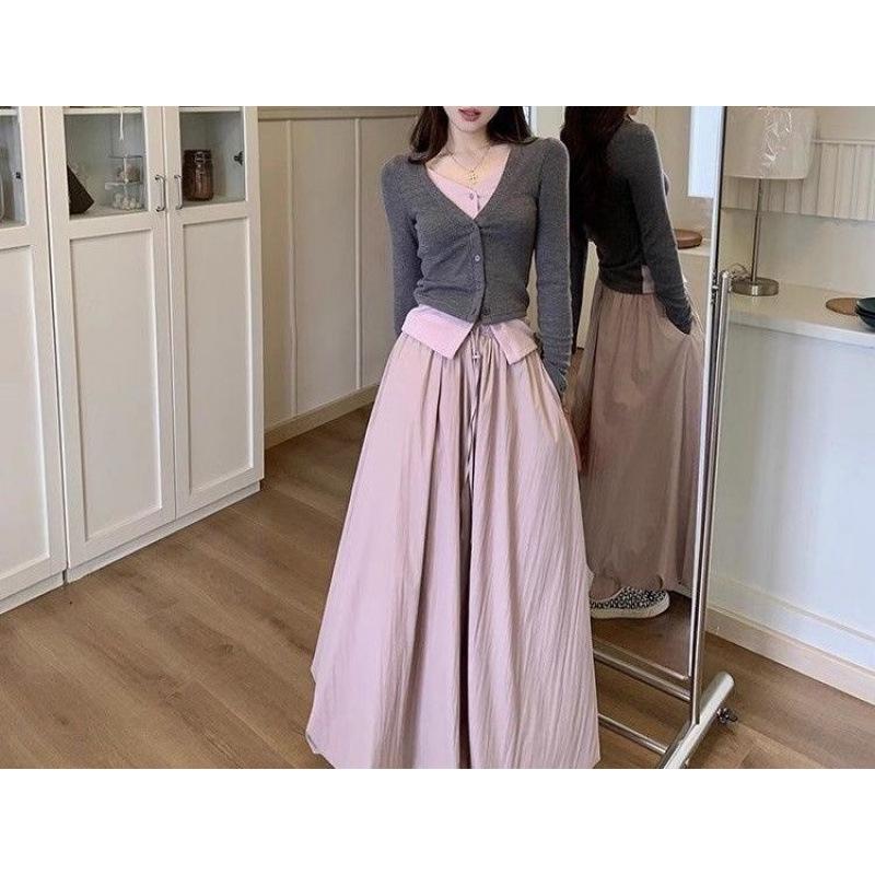 

Korean Autumn Sweet Set: Two-Piece Color Block Knit Top and Bud Skirt for Women M [95-105 cm]