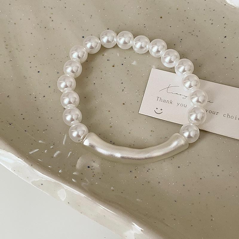 

Матовый металлический браслет с жемчугом, женский, французский, ретро, легкий, роскошный, индивидуальный, модный, элегантный, универсальный, ожерелье, цепочка на шею, ключичная цепочка