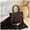 IELGY High-End Feeling Large-Capacity Bag Commuter Shoulder Messenger Bag Fashion Shoulder Portable Tote Bag