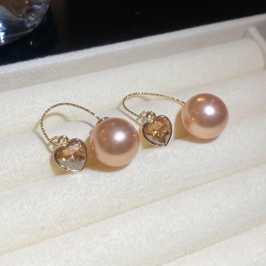 Exquisite Retro-Style Pearl & Rhinestone Heart Butterfly Earrings - Elegant Geometric Design for Women