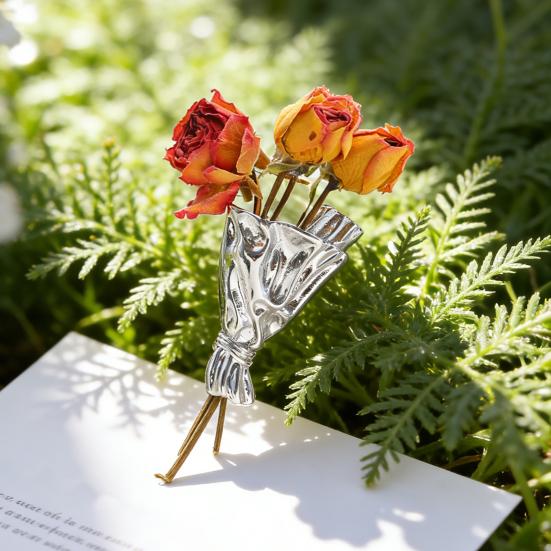 Flower Holder Bouquet Brooch Wearable Vase Brooch Pin Insert Real or Dried Flowers Into Bouquet Pin Accessory for Jackets Dresses Scarves Sweaters