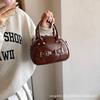 2025 New Retro Portable Boston Bag French Niche Design Messenger Bag Fashionable Commuter Shoulder Bag