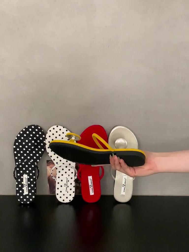 Fashion Beach Shoes Slippers Soft Slipers Women Rubber Flip Flops Low Luxury Slides Buckle Strap Sabot Comfort 2025 Hawaiian Designer