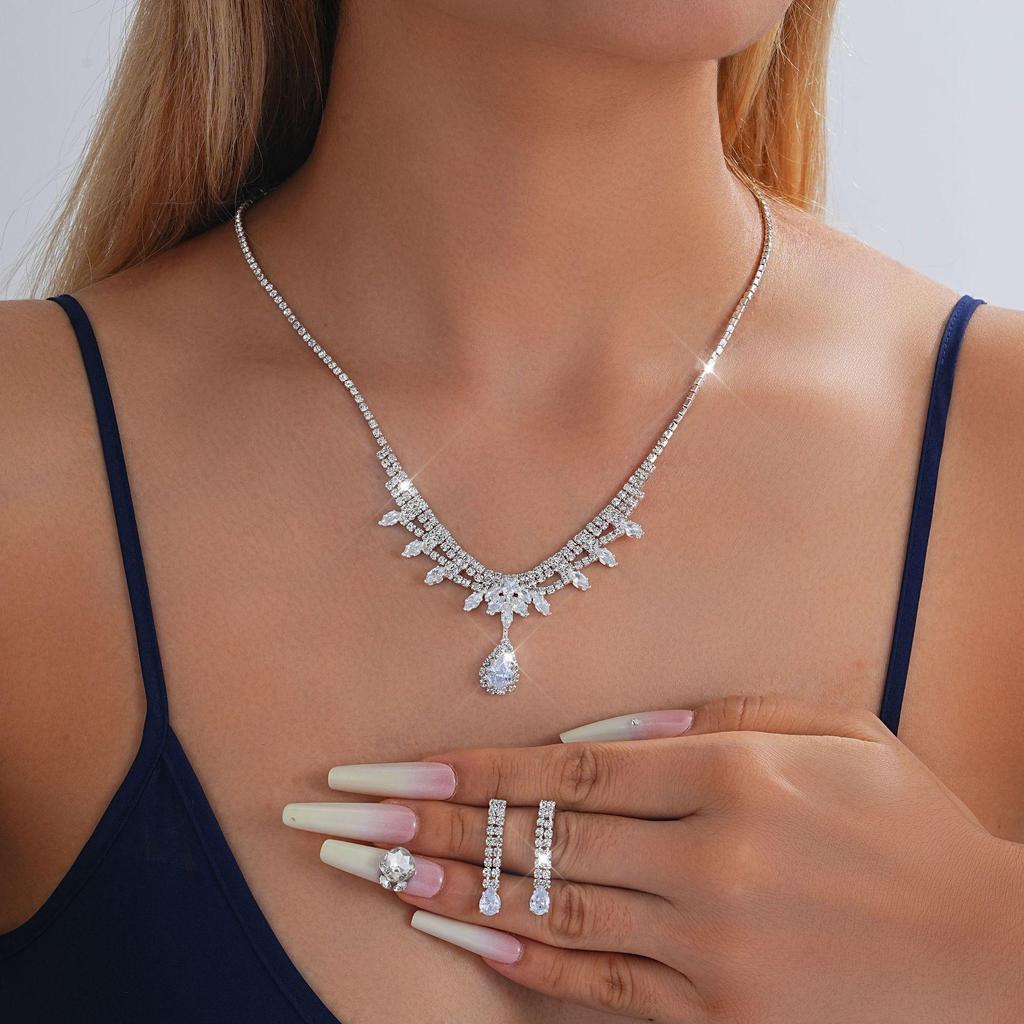 European-American Rhinestone Teardrop Necklace & Earring Set: Korean-Style Bridal Temperament Collarbone Chain Jewelry for Women