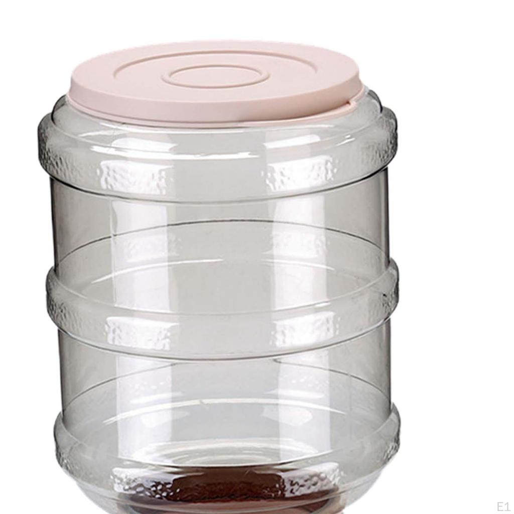 Feeder with 8L Capacity - Convenient Feeding Solution for Dogs and Cats