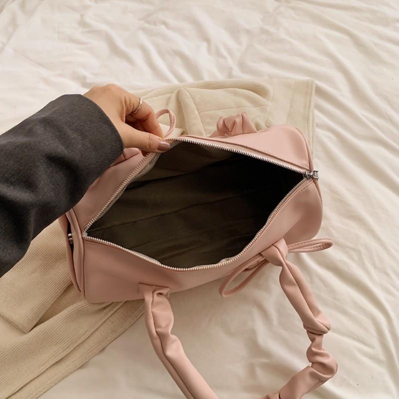 IELGY Korean version of light and foreign pink handbag, fashionable and versatile embroidered pillow bag, single shoulder and underarm women's bag.