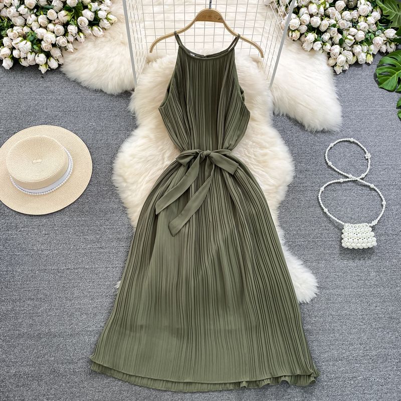 

Off-the-Shoulder Beach Dress for Seaside Vacation Fashion A- line Pleated Green All yards