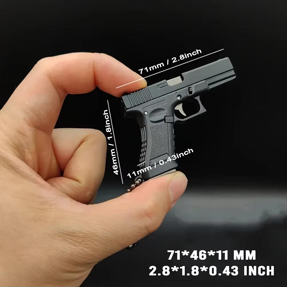 1:3 G17 Semi Alloy Pistol Keychain Gun Model Assemble Disassemble Toy Gun Weapon Party Gift for Adult Kids