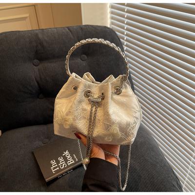 Kleine Taschen sind heute beliebt, neue Stofftaschen für Damen, Bucket Bags, vielseitige Kettentaschen.