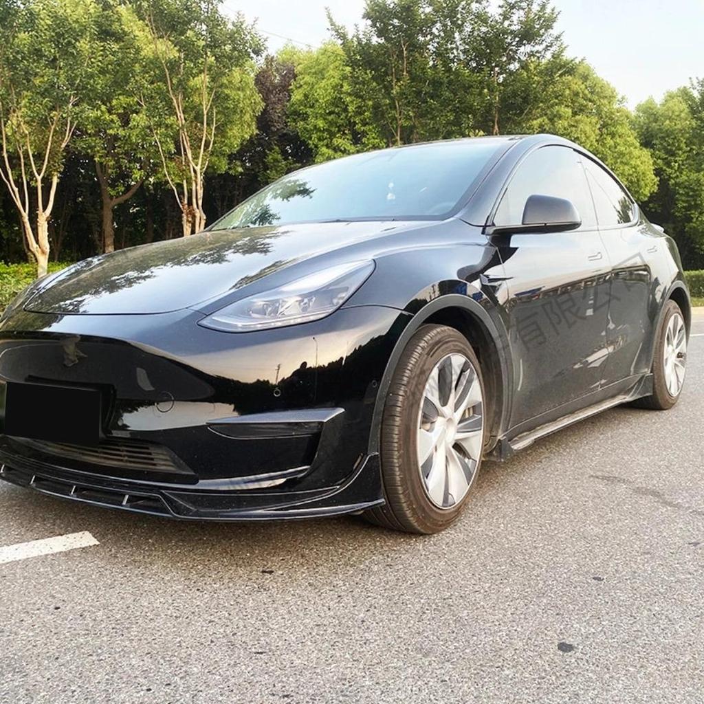 Tesla Model Y Carbon Fiber Side Skirt Diffuser Set - 4 Pieces, Gloss Black