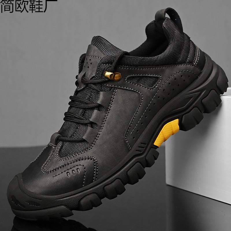 Outdoor leather mountaineering men's shoes leather outdoor tooling shoes men's bag head non-slip low-top mountaineering