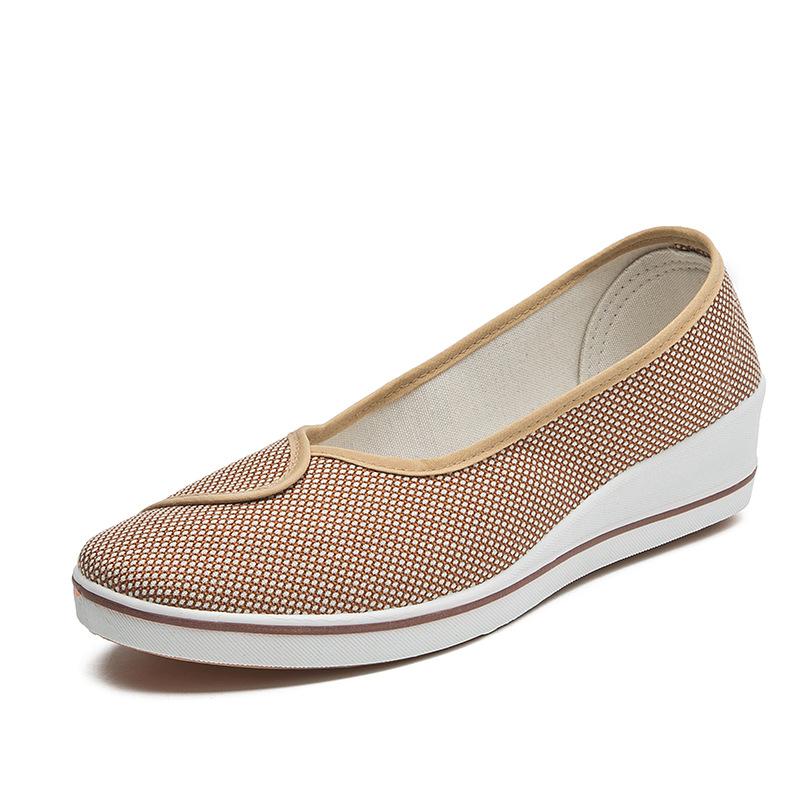 Fashion Women's Work Shoes with a Flat Heel and a Wedge Heel for Nurses
