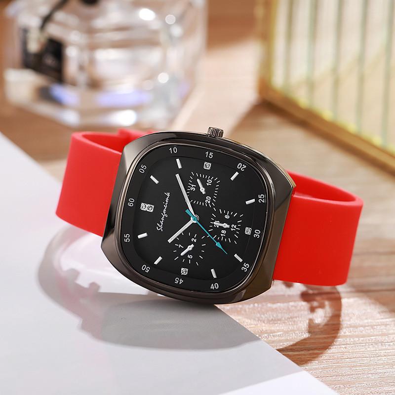 Classic Ladies Quartz Watch With Diamond Accents And Silicone Strap For Casual Wear