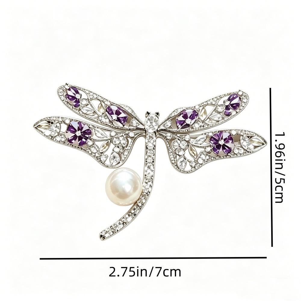 Elegant Natural Freshwater Pearl Brooch with Dragonfly Design, Exuding a Natural Luster. Crafted from Copper and Adorned with Zircon