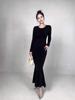 Heat-Generating Black Fishtail Evening Dress: Elegant, Versatile, and Fashionable with a Simple Round Neck Design