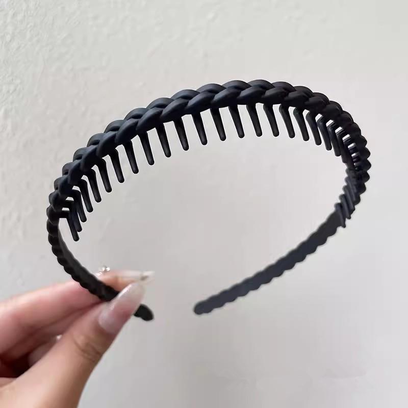 Women's Non-slip Black Headband with Teeth for Face Washing & Facial Masks