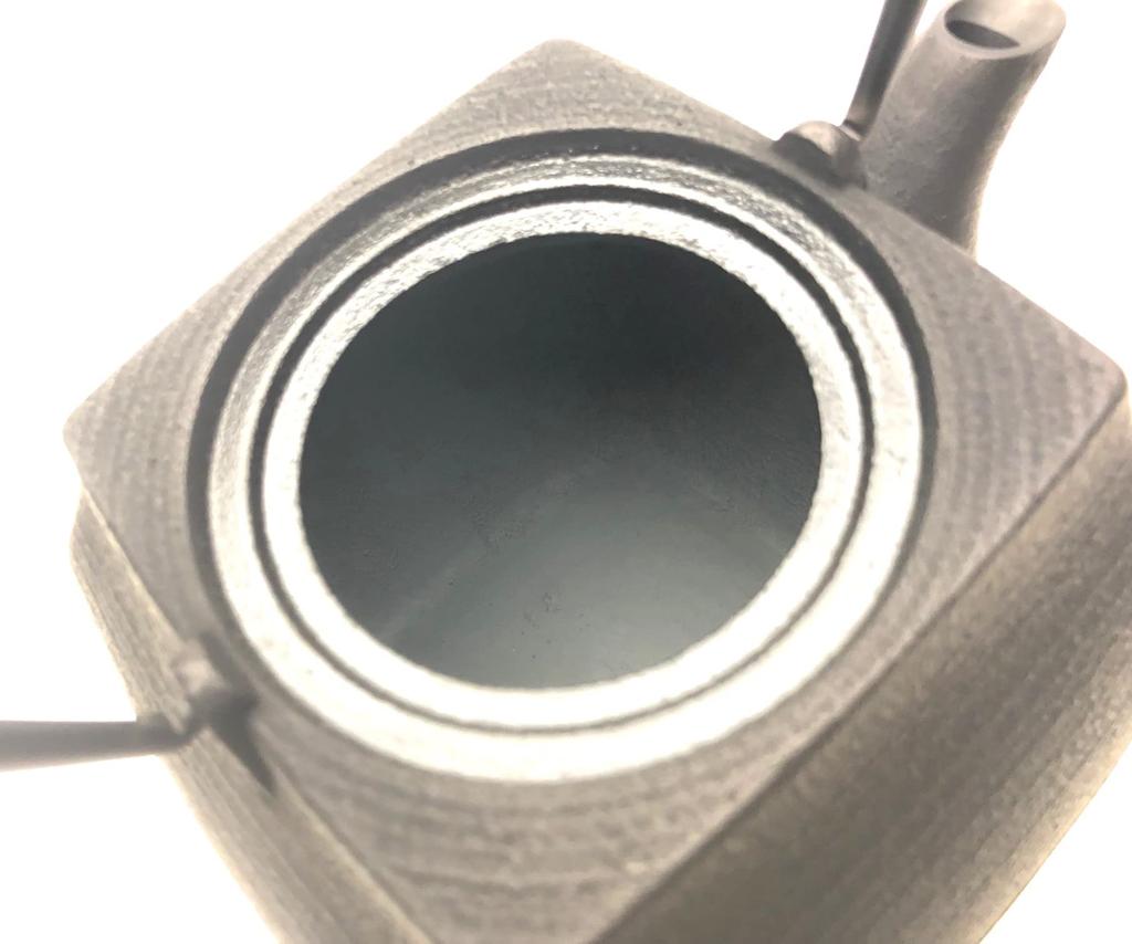 Ichiudo Nanbu Ironware Small Iron Stone Garden Sekitei Kettle, Design, 0.8L - -