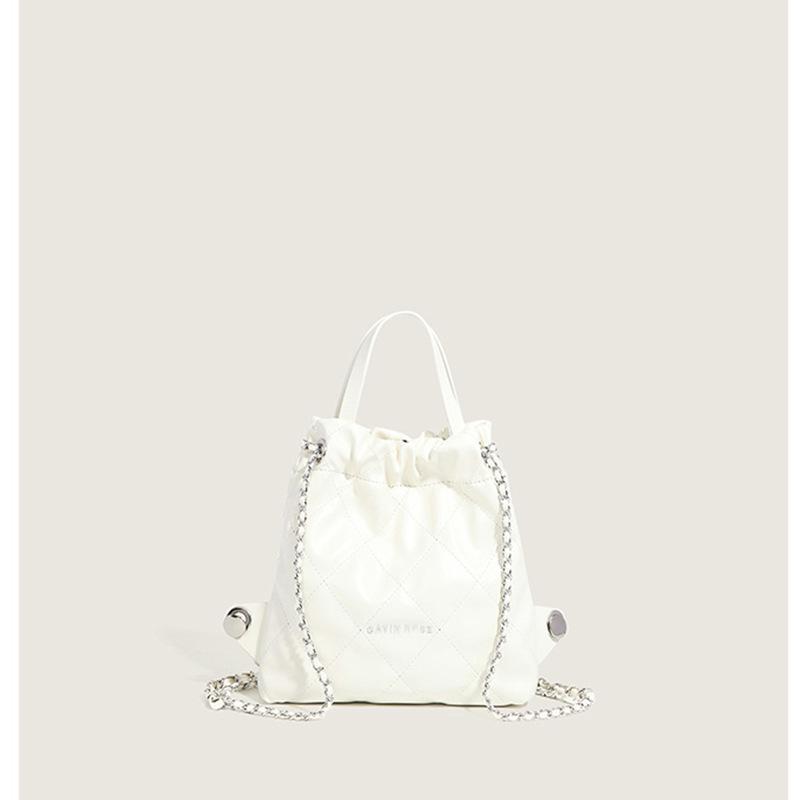 

2024 Новый тренд Ниша Модный рюкзак Rhombus Handheld Chain Маленькая ароматная ветровая сумка Повседневная женская сумка