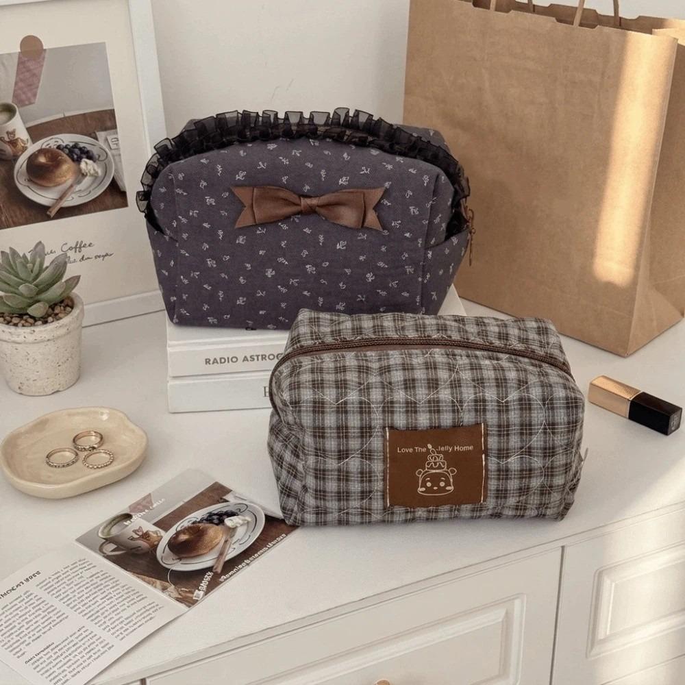 Bear Cosmetic Storage Bag Large Capacity Toiletry Organizer Purse Chic Pencil Case  Stationery
