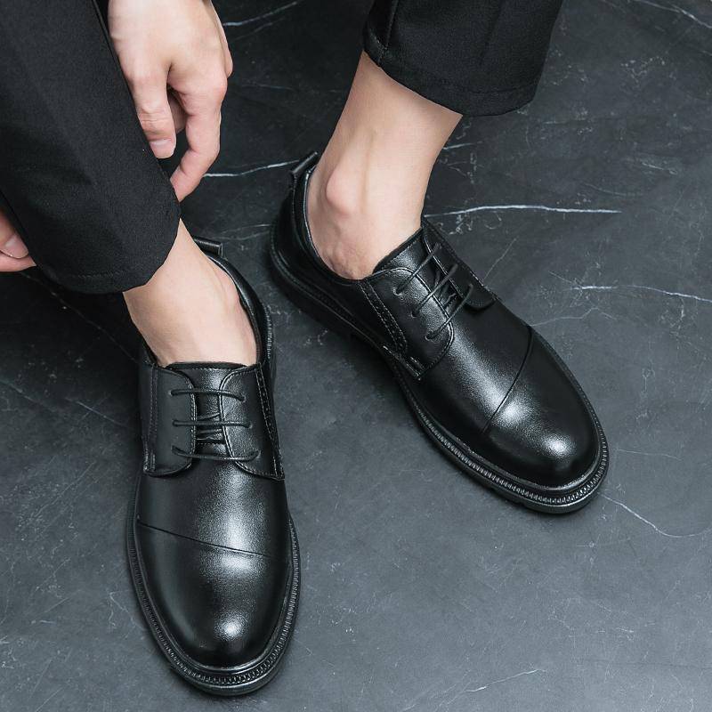 Scarpe da uomo in pelle a punta alla moda Stile britannico alla moda Tendenza matrimonio festa ufficio Tempo libero all'aperto business passeggio scarpe da uomo