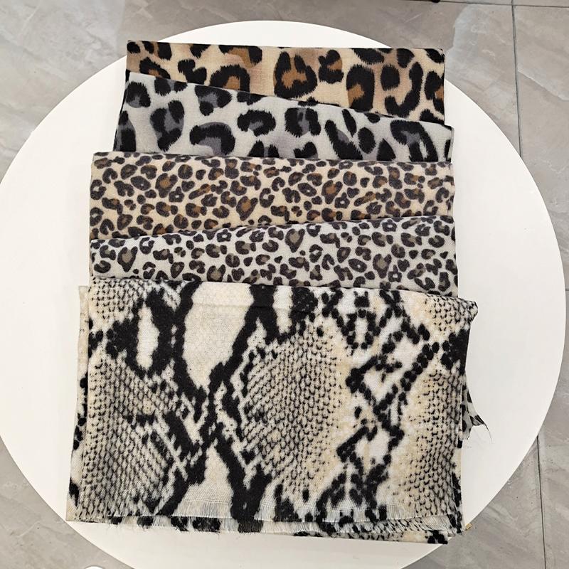 Female Winter Large Size Pashmina Scarf Leopard Print Cashmere Shawl For Women Luxury Designed Stole Thick Pareos Muffler