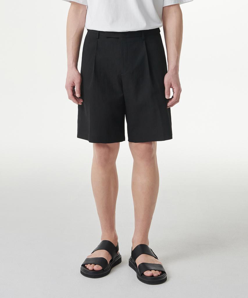 Musinsa Standard Cool Touch Hidden Banding Half Slacks [Black]