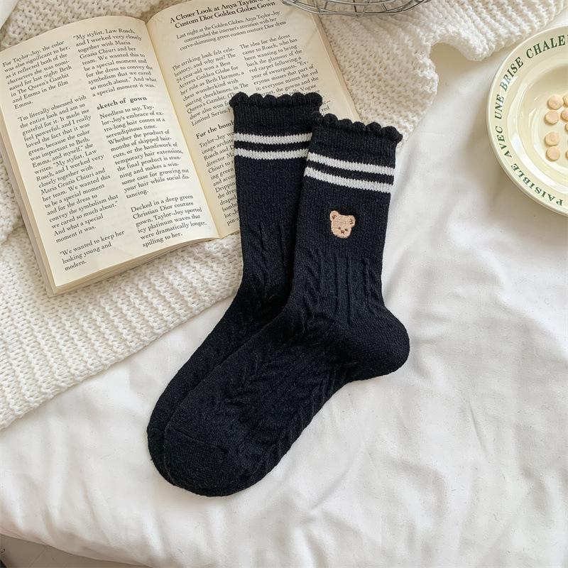 Grey Socks for Women's Autumn and Winter Warmth, Wool Mid-calf Socks, Cute Cartoon Bear Head Burken Shoes, Pile Socks