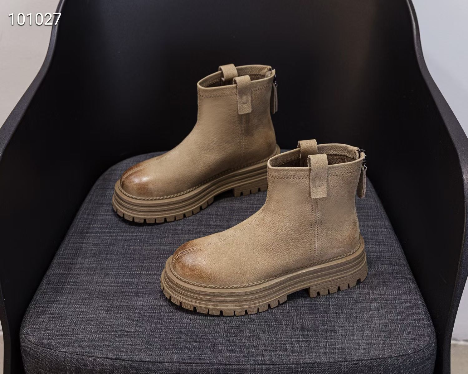 

Retro British style thick-soled Martin boots for women s 2025 spring and autumn new models increase height and show thinness, versatile round head me 40 хаки