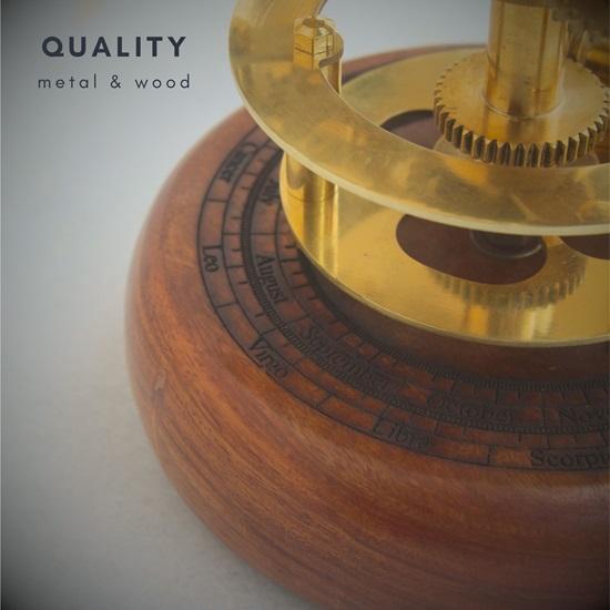 25,4 cm großes Orrery aus Messing, ein luxuriöses Kunstwerk für Bücherregale, ein funktionales Modell des Sonnensystems mit Planeten