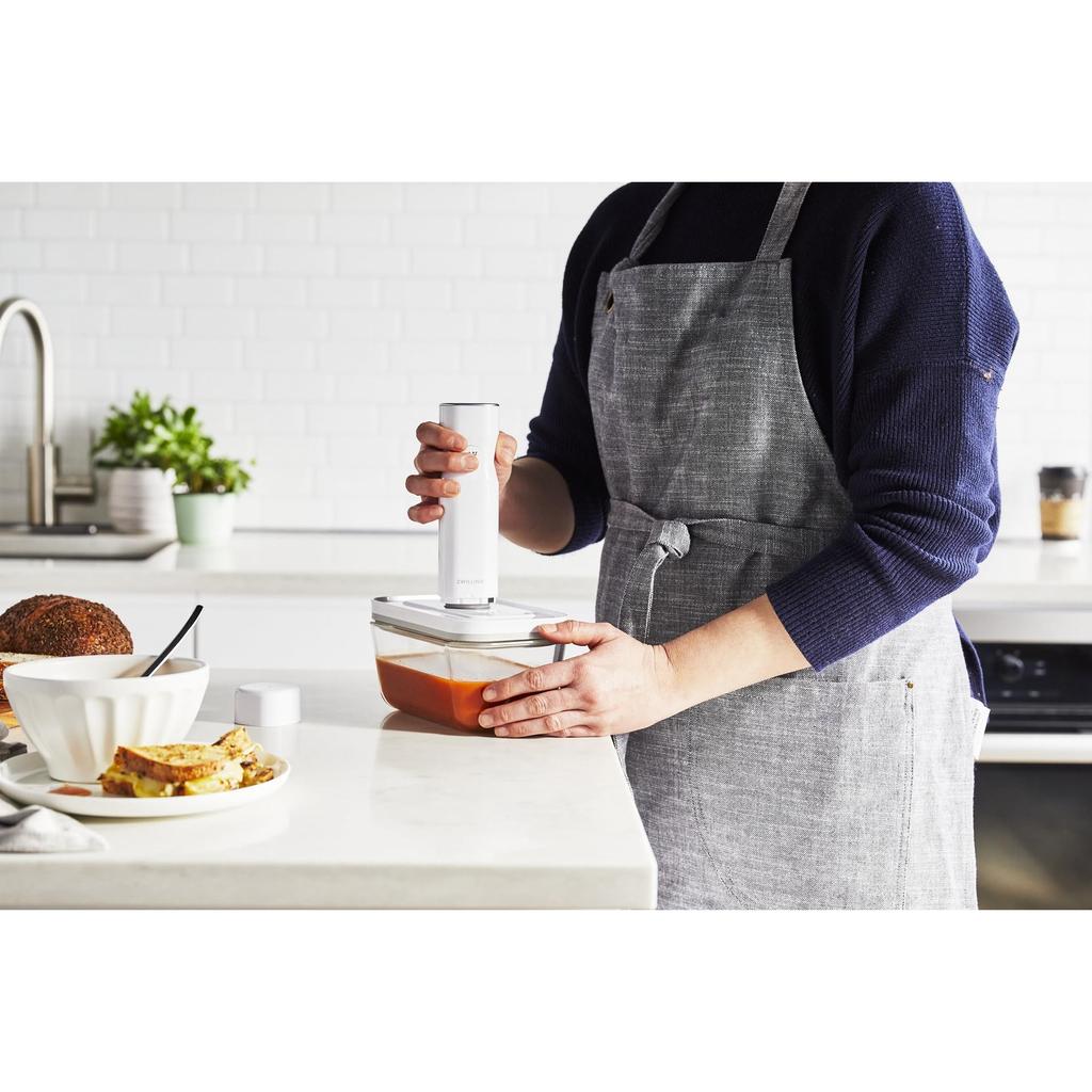 ZWILLING "Fresh & Save Vacuum Plastic Container M Size" Vacuum Airtight Storage Container [Authorized Japanese Product] Fresh Save 36804-200