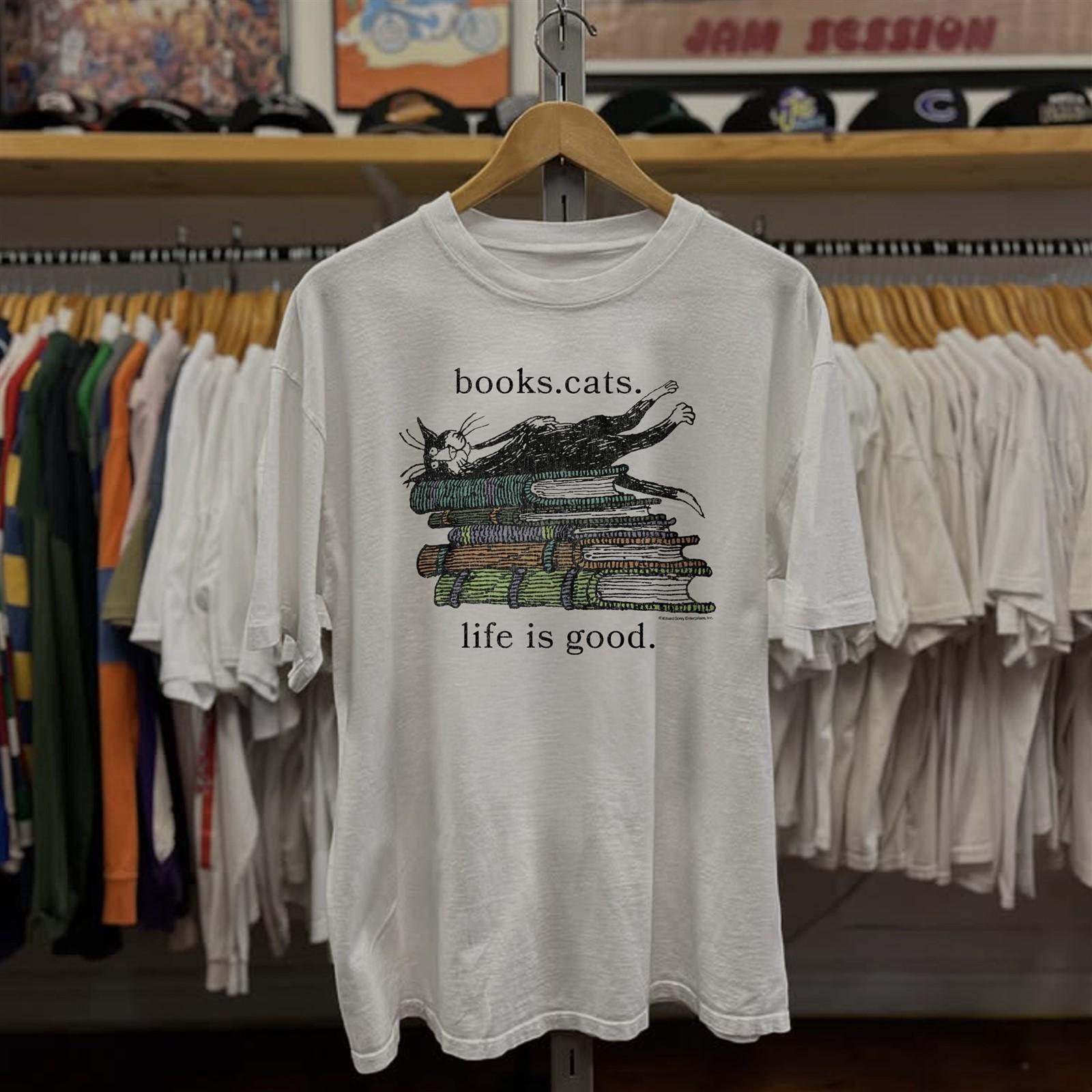Edward Gorey Books Cats Aged White T-Shirt M 4XL