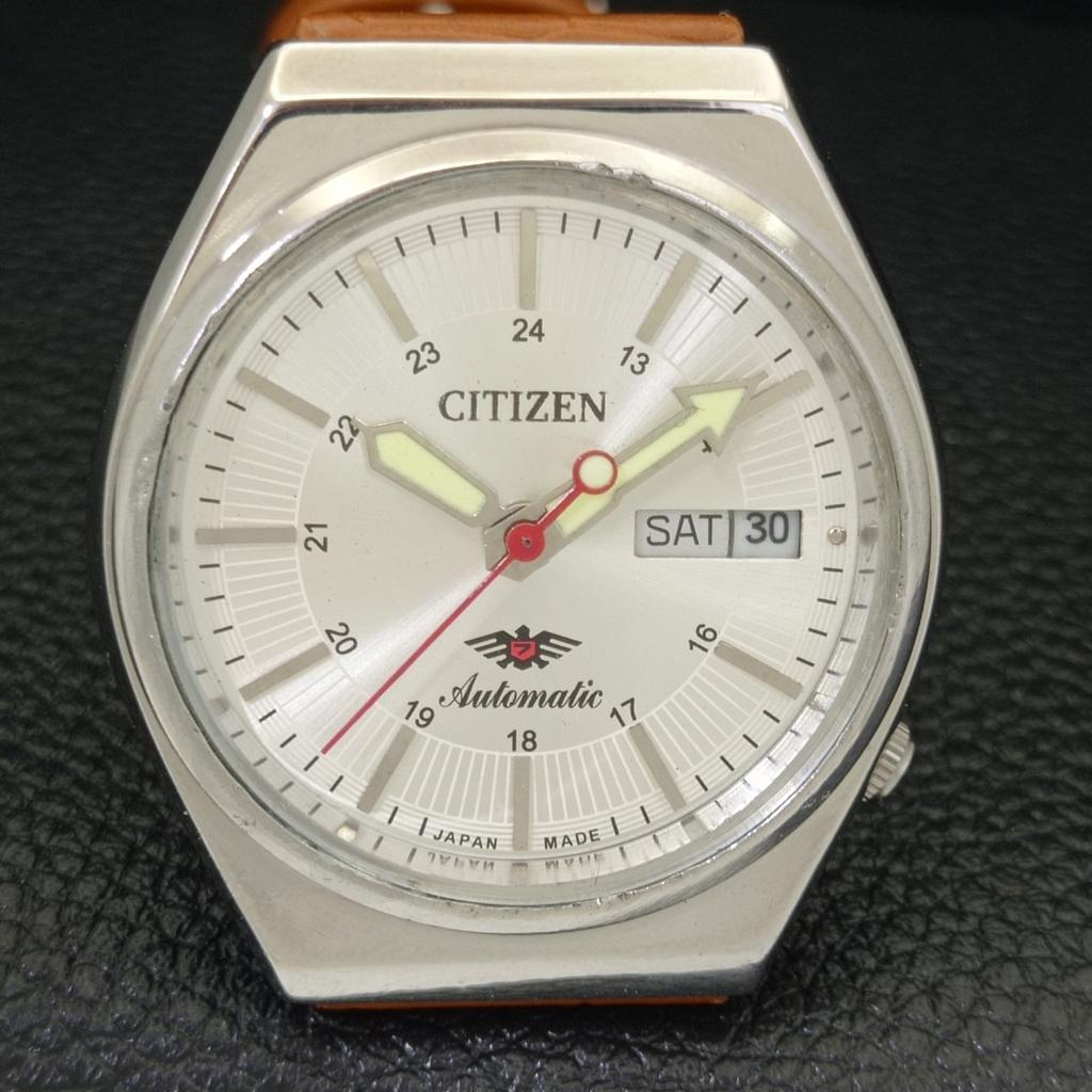 JAPAN VINTAGE CITIZEN AUTOMATIC 8200 MENS SILVER COLOR DIAL WATCH a500282-2 R151b-a500282