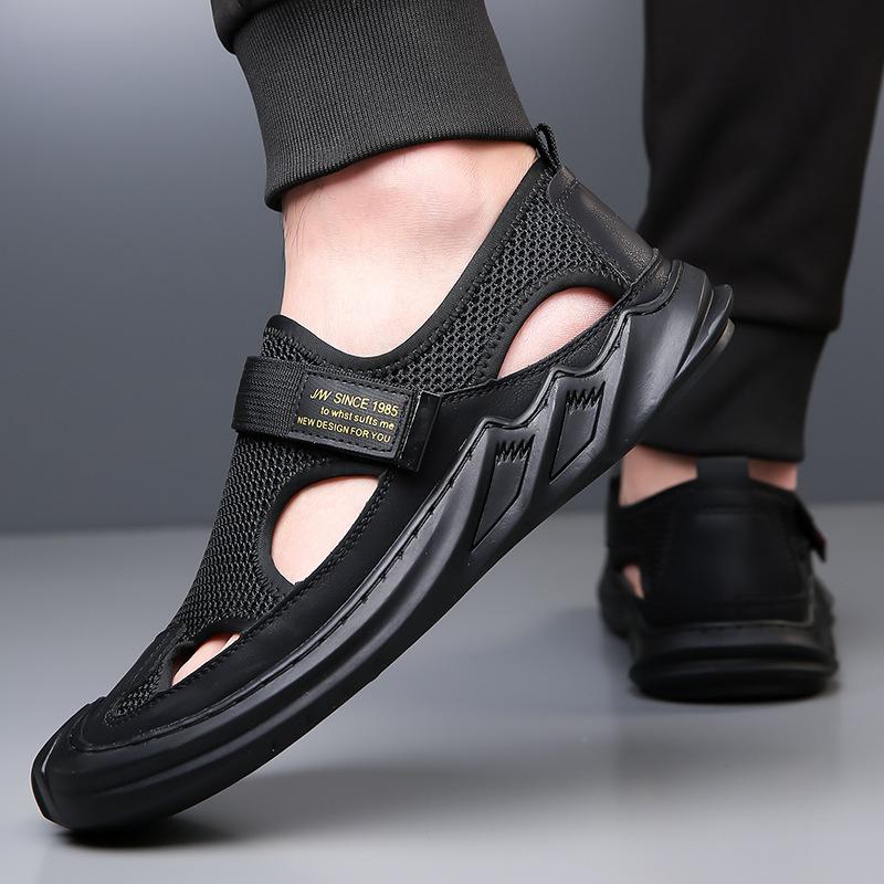 Baotou Sandals Men's Summer New One-pedal Soft-soled Casual Beach Shoes Lightweight Fashion Mesh Breathable Hole Shoes