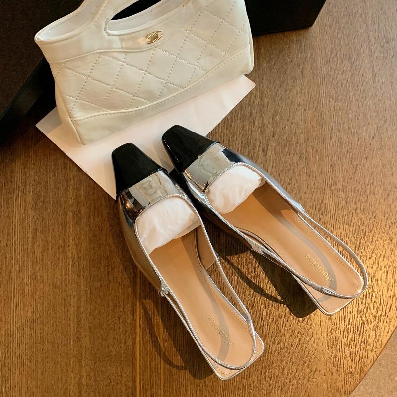 

Temperament Small square head Shallow mouth Backspace commuting Versatile small thick heel sandals Women s spring and summer 35 серебряный