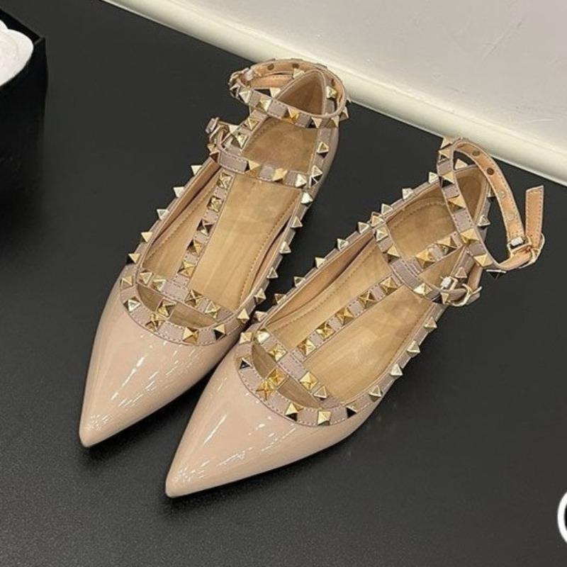 Inre Förhöjda Enkla Skor Höst Ny Spetsig Tå Grund Utsmyckad Med Nitar En Rem Mjuk Sula Halkfri Låg Topp Skor