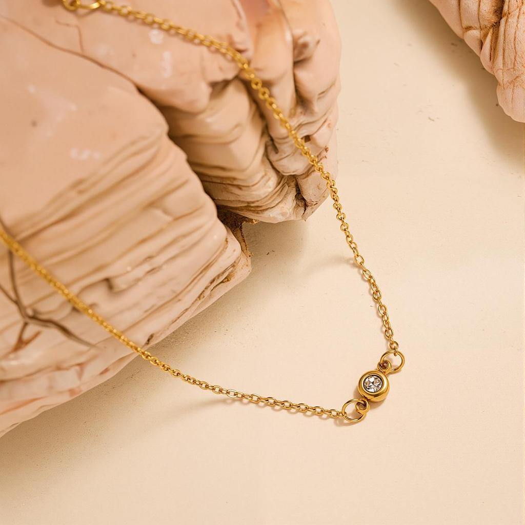 Stylish Titanium Steel Heart Anklet for Women – Durable, Versatile Beach Foot Chain