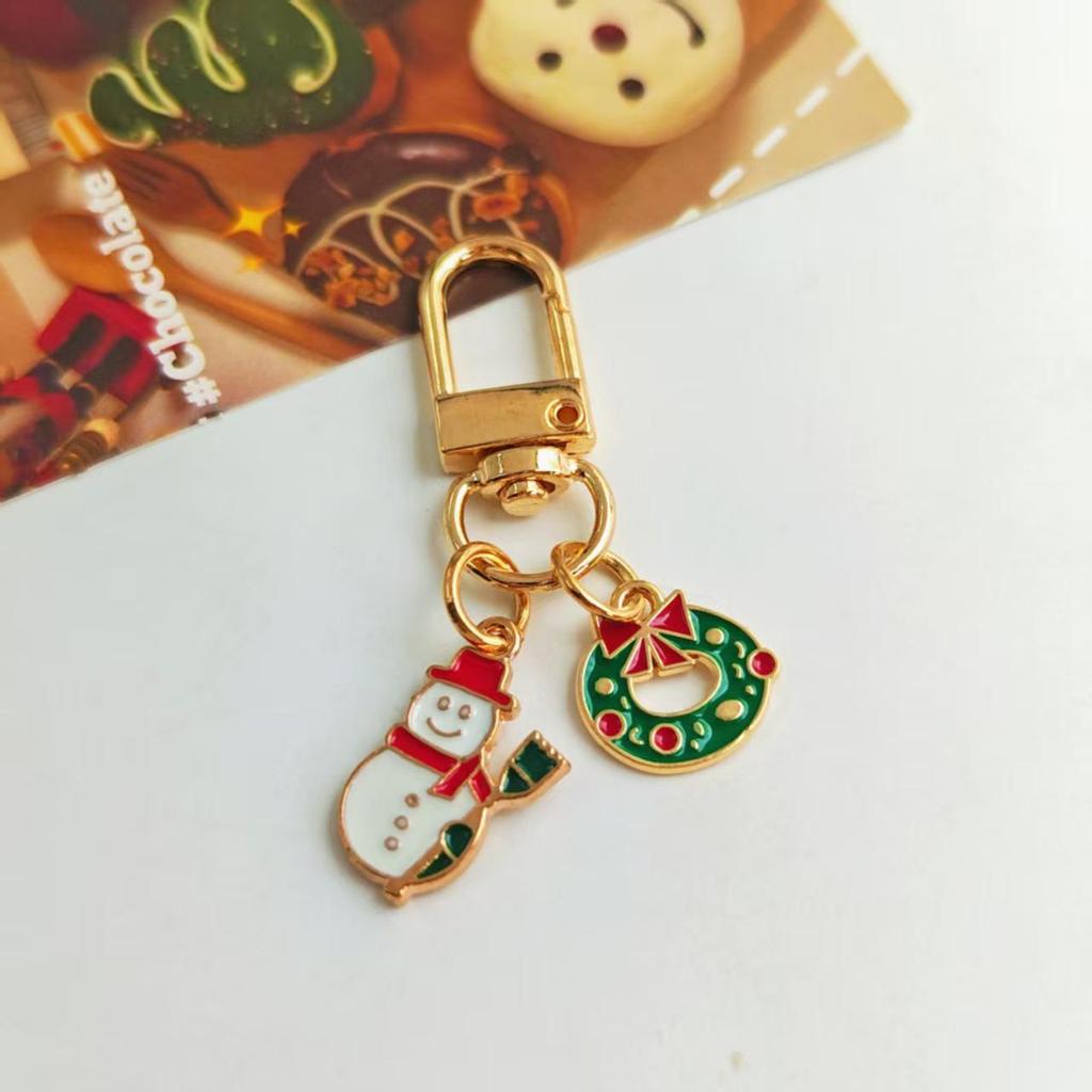 Festive Christmas Keychain: Metal Tree, Snowman & Santa Bag Charm – Stylish Small Gift
