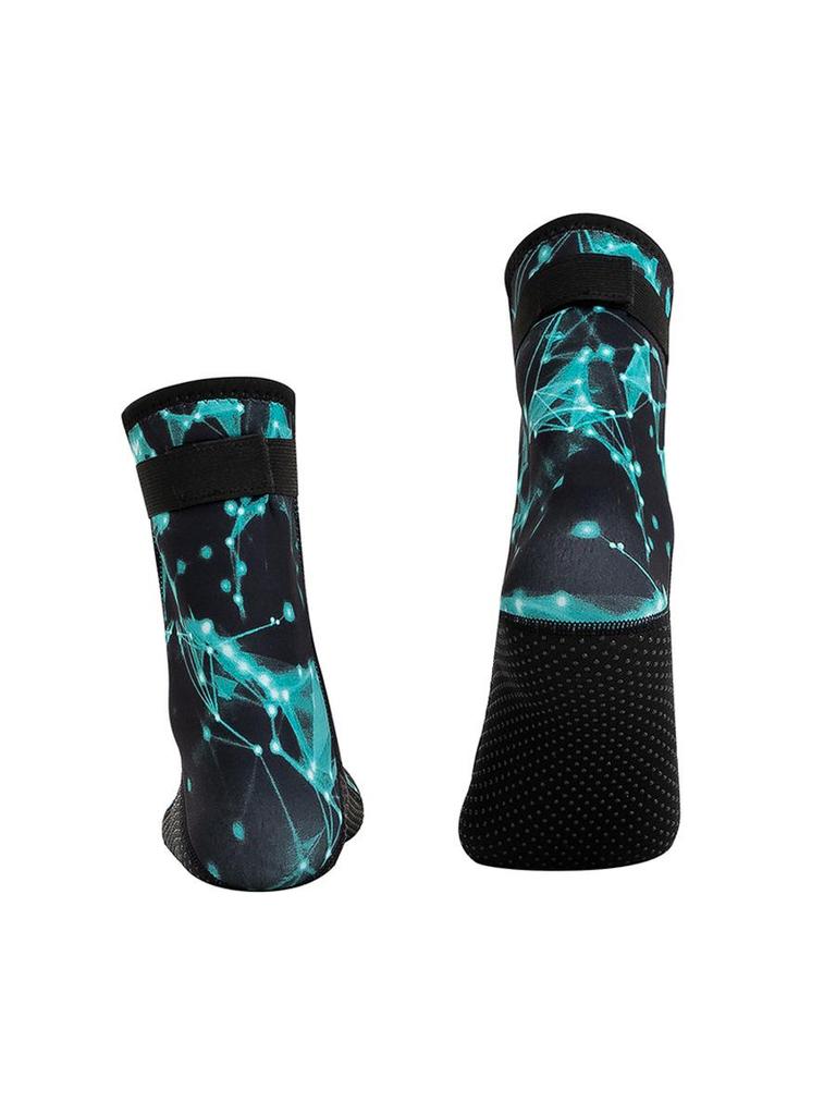 In Stock: Men's 3/5MM Camouflage Diving Socks - Warm, Non-Slip, Wear-Resistant, Waterproof, Long Tube for Snorkeling & Beach.