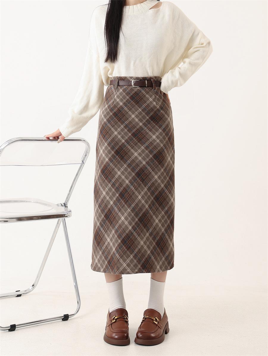 

Женская шерстяная клетчатая миди-юбка большого размера с высокой талией и стройнящим разрезом, идеально подходит для весны и осени. Small