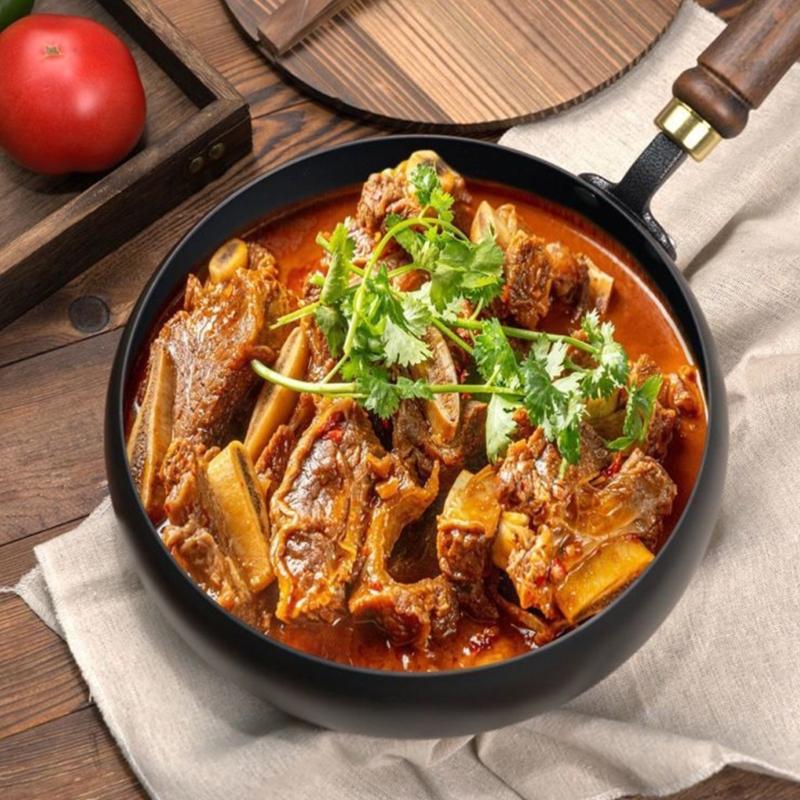 Large Capacity 24cm Chinese Cast Iron Cooking Pan Nonstick Coating For Healthy Frying And Stewing