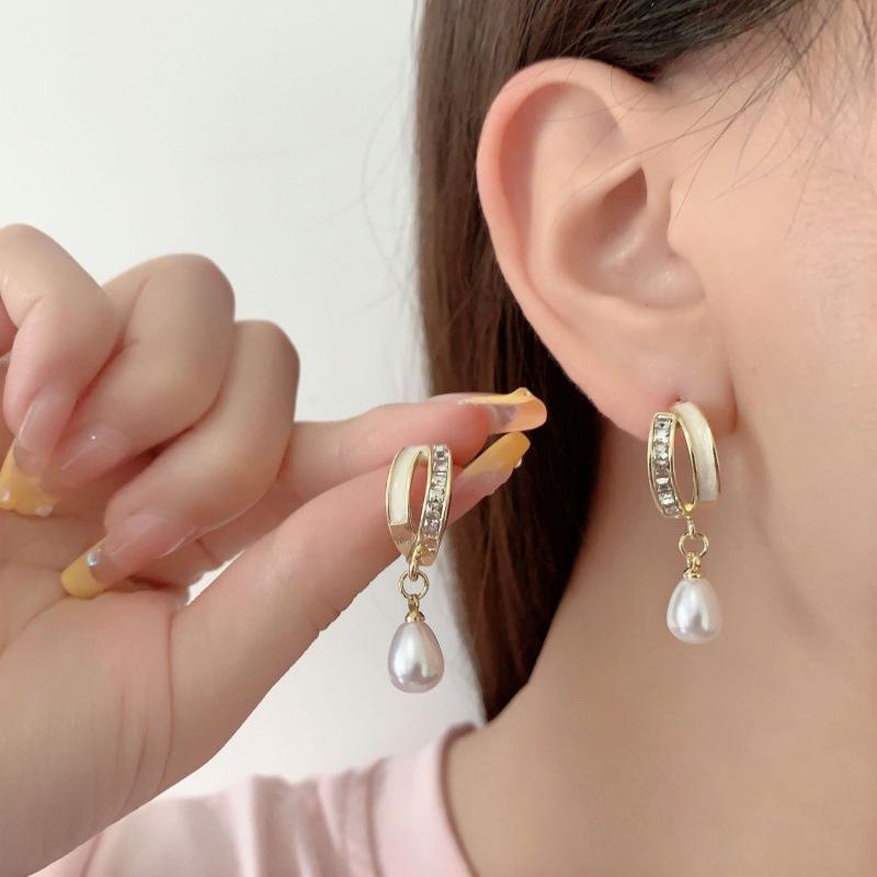 Korean Chic Shell Pearl Summer Trend Earrings золотой