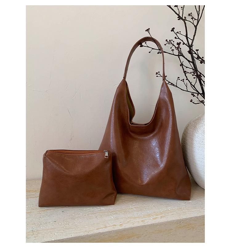 

Американский ретро колледж стиль сумка большой вместимости женская 2025 осень и зима новая сумка-тоут на плечо в стиле Майяр коричневый